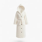 Damen-Winterbademantel – White Fleece mit Kapuze und Knöpfen