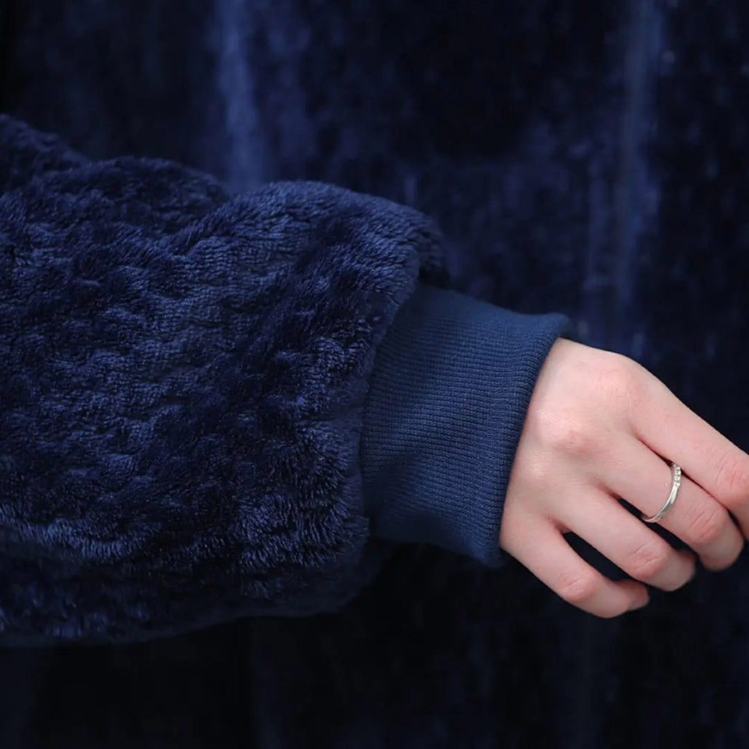 Damen-Winter-Nachtmantel aus Flannel – lang, marineblau, mit weißer Kapuze