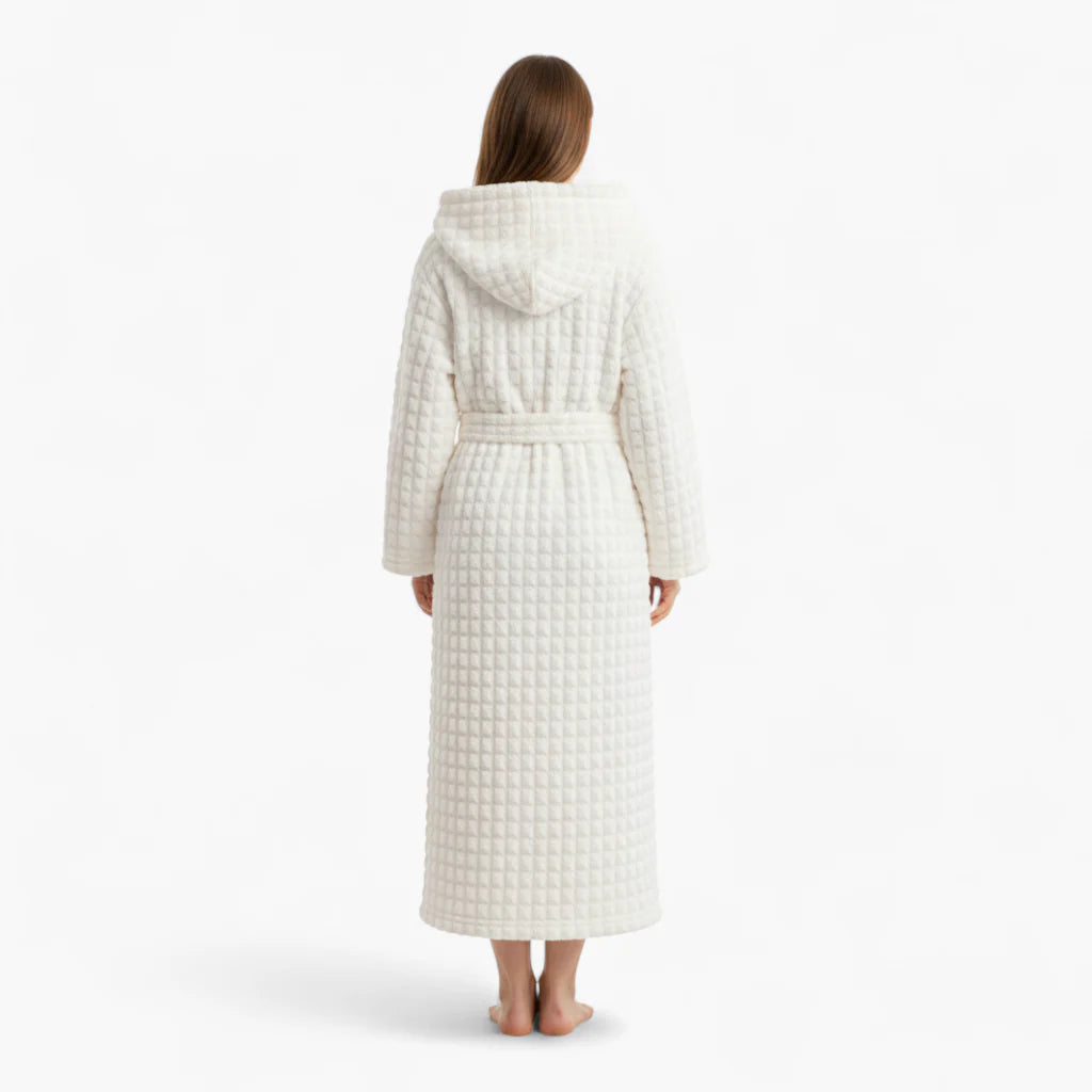 Damen-Winterbademantel – White Fleece mit Kapuze und Knöpfen