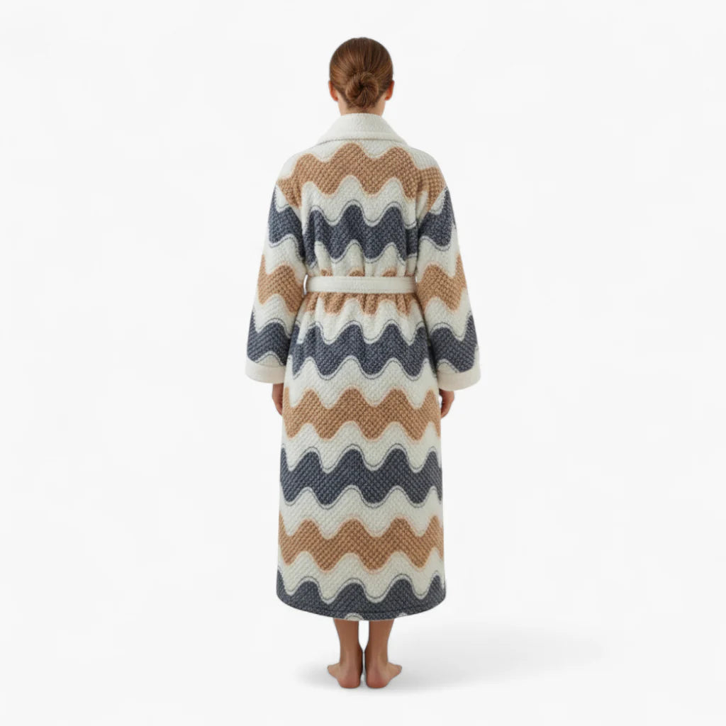 Damen-Winter-Bademantel aus Fleece – Lang, mit mehrfarbigen Wellenmustern