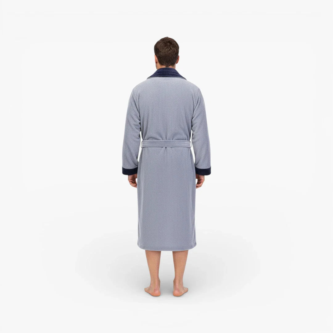 Weicher und dicker Herrenbademantel