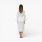 Damen-Nachtwäsche mit Satin in Weiß