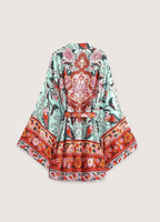 Kurzer Kimono mit Blumenmuster in Graugrün