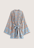 Kurzer Kimono mit Blumenmuster in Blaugrau und Rosa