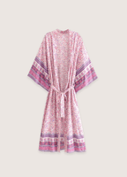 Langer rosa Kimono mit Blumenmuster