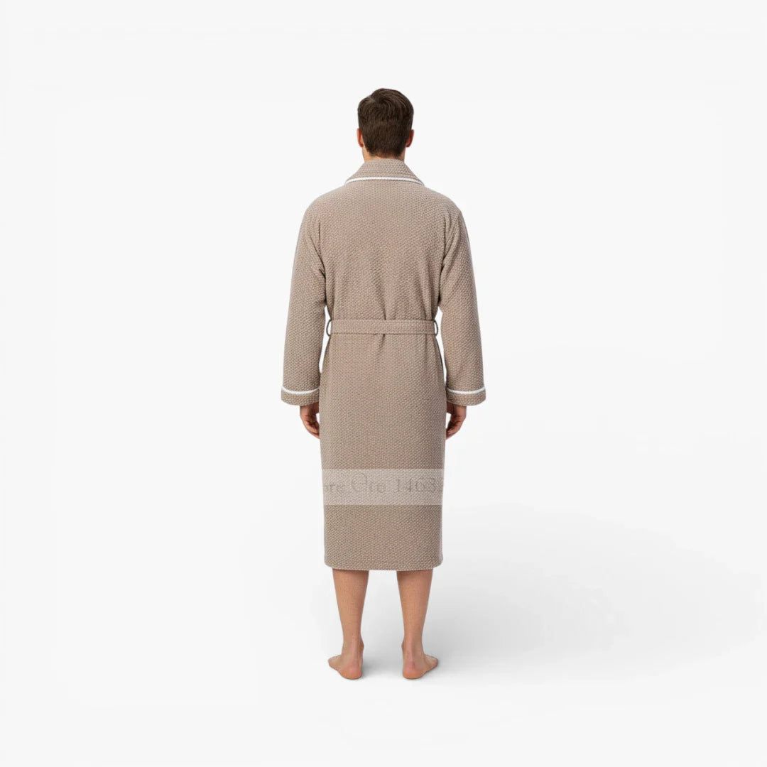 Langer und warmer Herrenbademantel